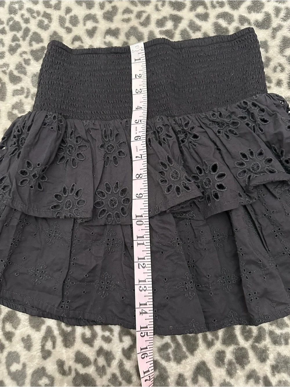 American Eagle Smock Waist Eyelet Tiered Mini Skirt in Black / Dark Gray Size XS - Picture 13 of 14